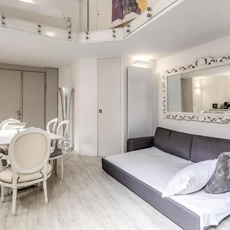 Apartment Elegant Flat In The Historic Near Colosseum! *